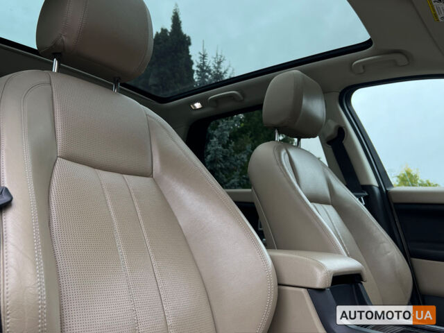 Білий Ленд Ровер Discovery Sport, об'ємом двигуна 2 л та пробігом 86 тис. км за 21800 $, фото 8 на Automoto.ua