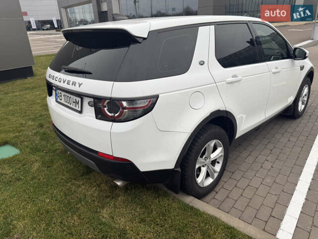Белый Ленд Ровер Discovery Sport, объемом двигателя 2 л и пробегом 93 тыс. км за 22500 $, фото 7 на Automoto.ua