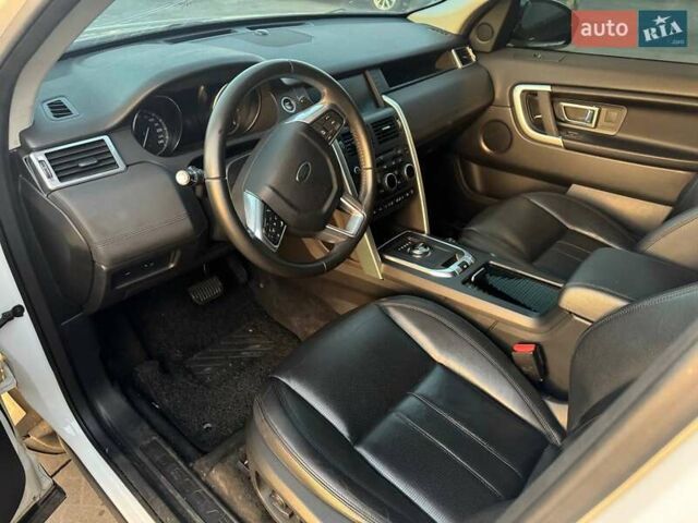 Белый Ленд Ровер Discovery Sport, объемом двигателя 2 л и пробегом 152 тыс. км за 16500 $, фото 11 на Automoto.ua