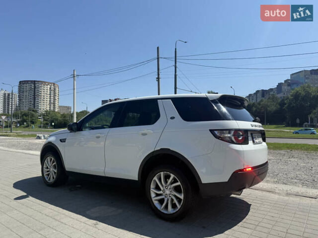 Белый Ленд Ровер Discovery Sport, объемом двигателя 2 л и пробегом 134 тыс. км за 22200 $, фото 3 на Automoto.ua