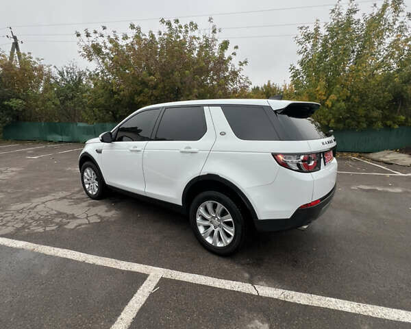 Ленд Ровер Discovery Sport 2017 в Дубно на Automoto.ua Белый Ленд Ровер Discovery Sport, объемом двигателя 2 л и пробегом 166 тыс. км за 17000 $, фото 5 на Automoto.ua