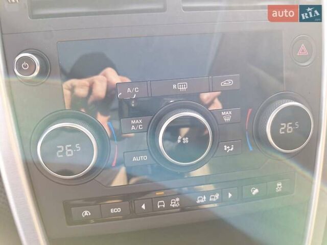 Белый Ленд Ровер Discovery Sport, объемом двигателя 2 л и пробегом 210 тыс. км за 16999 $, фото 41 на Automoto.ua