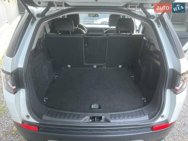 Белый Ленд Ровер Discovery Sport, объемом двигателя 2 л и пробегом 85 тыс. км за 20900 $, фото 19 на Automoto.ua