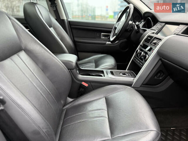 Белый Ленд Ровер Discovery Sport, объемом двигателя 2 л и пробегом 66 тыс. км за 20999 $, фото 12 на Automoto.ua