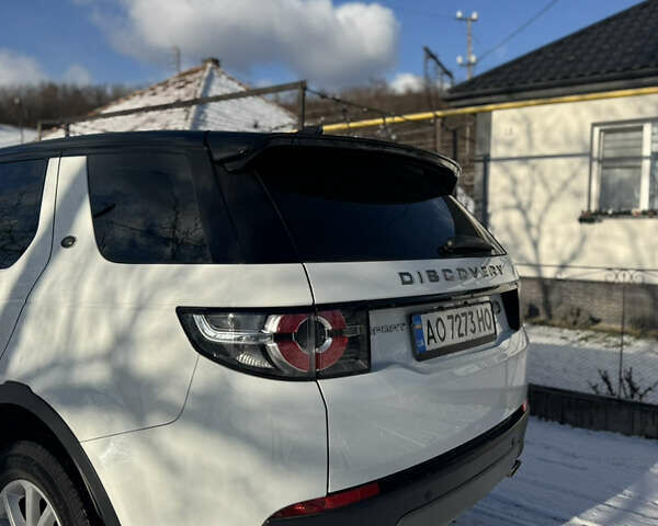 Білий Ленд Ровер Discovery Sport, об'ємом двигуна 2 л та пробігом 155 тис. км за 19000 $, фото 17 на Automoto.ua