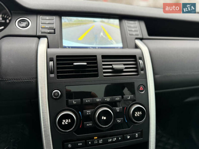 Белый Ленд Ровер Discovery Sport, объемом двигателя 2 л и пробегом 66 тыс. км за 20999 $, фото 20 на Automoto.ua