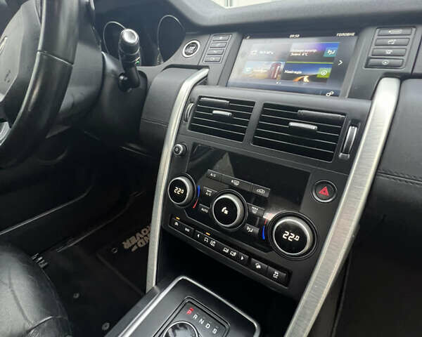 Ленд Ровер Discovery Sport 2017 в Дубно на Automoto.ua Белый Ленд Ровер Discovery Sport, объемом двигателя 2 л и пробегом 166 тыс. км за 17000 $, фото 42 на Automoto.ua