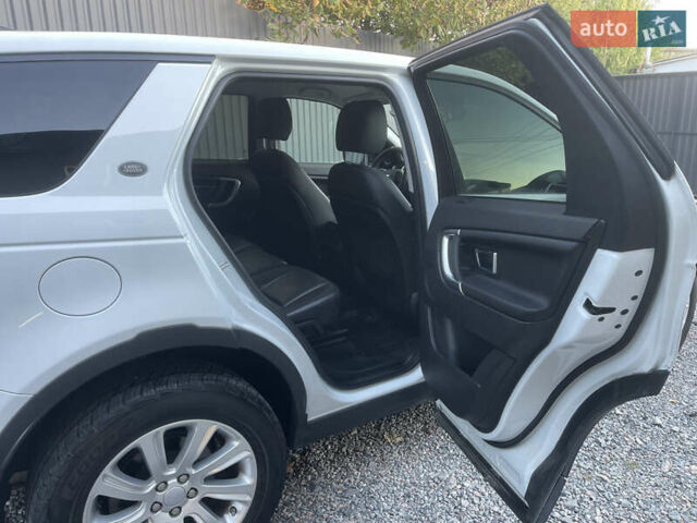 Белый Ленд Ровер Discovery Sport, объемом двигателя 2 л и пробегом 85 тыс. км за 20900 $, фото 10 на Automoto.ua