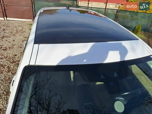 Белый Ленд Ровер Discovery Sport, объемом двигателя 2 л и пробегом 210 тыс. км за 16999 $, фото 52 на Automoto.ua