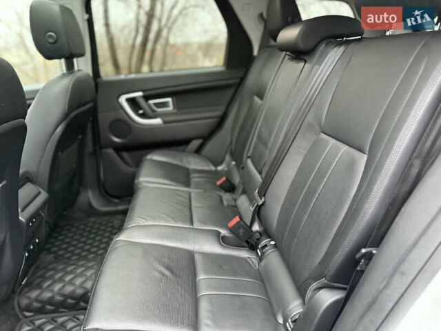 Белый Ленд Ровер Discovery Sport, объемом двигателя 2 л и пробегом 66 тыс. км за 20999 $, фото 16 на Automoto.ua