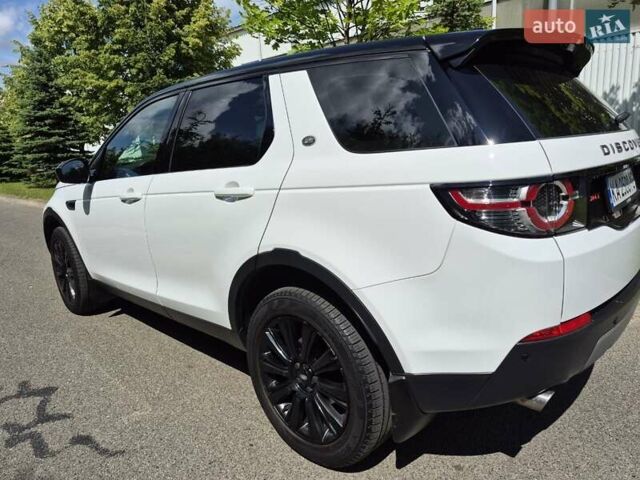 Белый Ленд Ровер Discovery Sport, объемом двигателя 2 л и пробегом 88 тыс. км за 22499 $, фото 1 на Automoto.ua