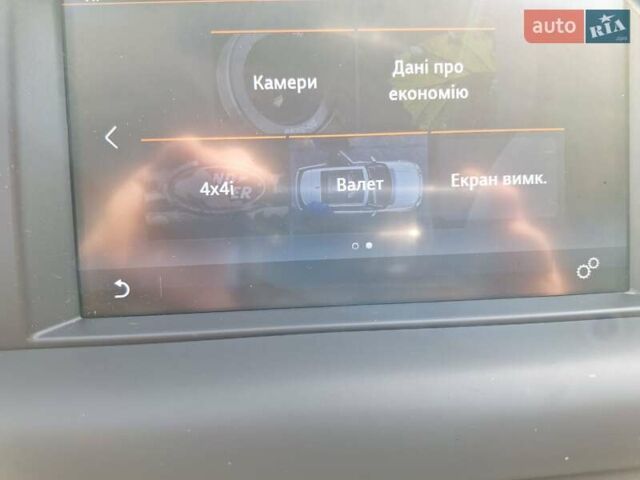 Белый Ленд Ровер Discovery Sport, объемом двигателя 2 л и пробегом 210 тыс. км за 16999 $, фото 40 на Automoto.ua