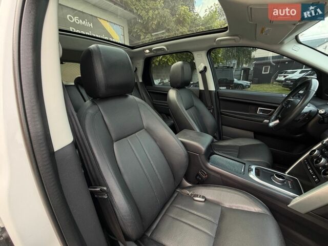Белый Ленд Ровер Discovery Sport, объемом двигателя 2 л и пробегом 157 тыс. км за 16999 $, фото 31 на Automoto.ua