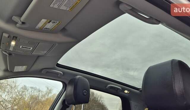 Білий Ленд Ровер Discovery Sport, об'ємом двигуна 2 л та пробігом 70 тис. км за 18300 $, фото 41 на Automoto.ua