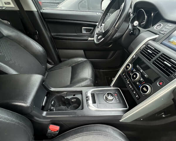 Ленд Ровер Discovery Sport 2017 в Дубно на Automoto.ua Белый Ленд Ровер Discovery Sport, объемом двигателя 2 л и пробегом 166 тыс. км за 17000 $, фото 38 на Automoto.ua
