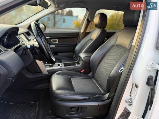 Білий Ленд Ровер Discovery Sport, об'ємом двигуна 2 л та пробігом 158 тис. км за 11950 $, фото 9 на Automoto.ua