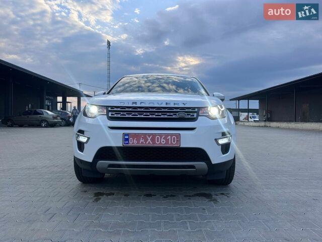Белый Ленд Ровер Discovery Sport, объемом двигателя 2 л и пробегом 148 тыс. км за 18999 $, фото 1 на Automoto.ua