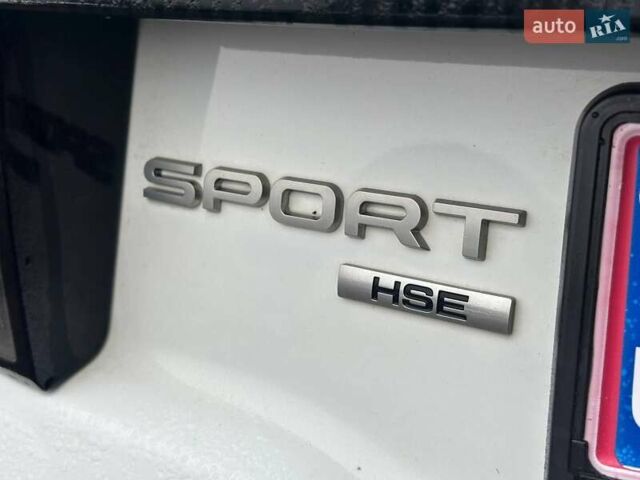 Белый Ленд Ровер Discovery Sport, объемом двигателя 2 л и пробегом 142 тыс. км за 11900 $, фото 24 на Automoto.ua