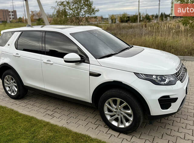 Белый Ленд Ровер Discovery Sport, объемом двигателя 2 л и пробегом 88 тыс. км за 20300 $, фото 1 на Automoto.ua