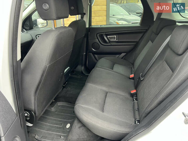 Белый Ленд Ровер Discovery Sport, объемом двигателя 2 л и пробегом 159 тыс. км за 19800 $, фото 9 на Automoto.ua
