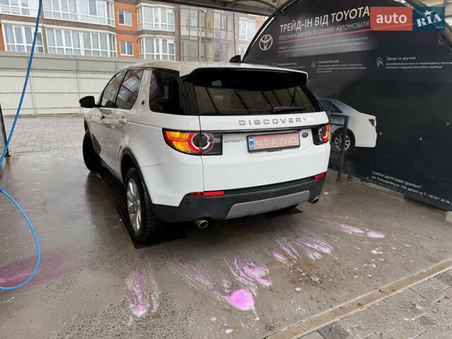 Белый Ленд Ровер Discovery Sport, объемом двигателя 2 л и пробегом 220 тыс. км за 23900 $, фото 3 на Automoto.ua