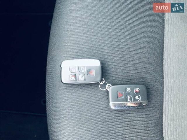 Белый Ленд Ровер Discovery Sport, объемом двигателя 2 л и пробегом 193 тыс. км за 18900 $, фото 36 на Automoto.ua