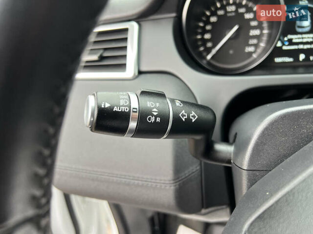 Белый Ленд Ровер Discovery Sport, объемом двигателя 2 л и пробегом 159 тыс. км за 19800 $, фото 22 на Automoto.ua