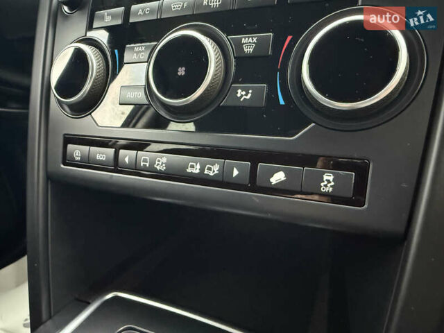Белый Ленд Ровер Discovery Sport, объемом двигателя 2 л и пробегом 159 тыс. км за 19800 $, фото 15 на Automoto.ua
