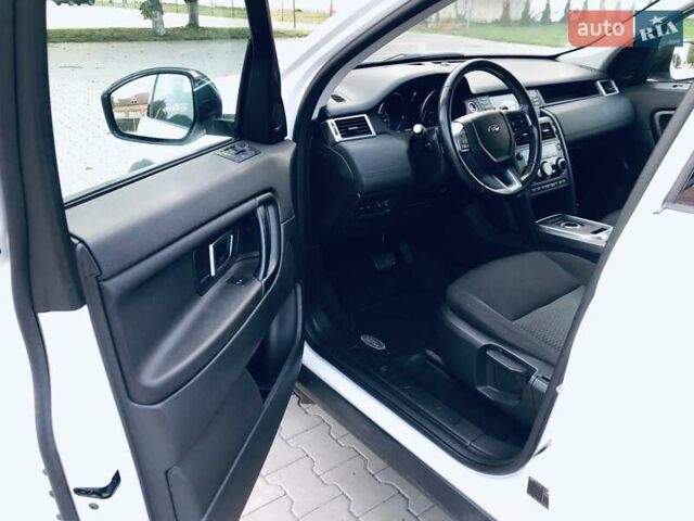 Белый Ленд Ровер Discovery Sport, объемом двигателя 2 л и пробегом 193 тыс. км за 18900 $, фото 12 на Automoto.ua