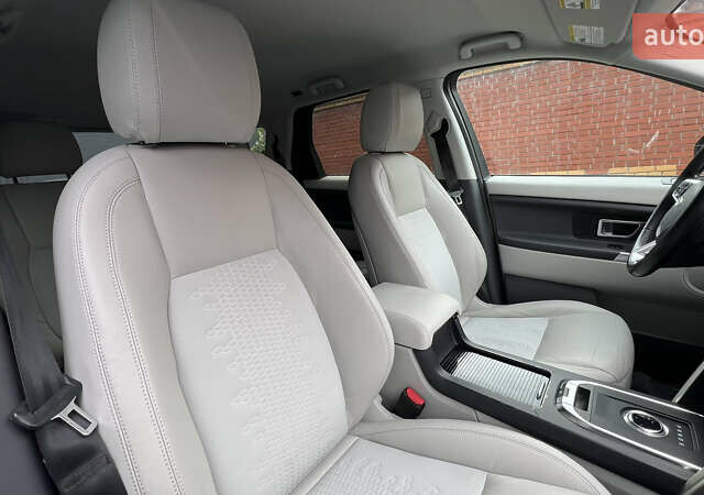 Белый Ленд Ровер Discovery Sport, объемом двигателя 2 л и пробегом 126 тыс. км за 22000 $, фото 14 на Automoto.ua