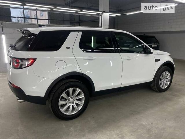 Белый Ленд Ровер Discovery Sport, объемом двигателя 2 л и пробегом 68 тыс. км за 24900 $, фото 5 на Automoto.ua