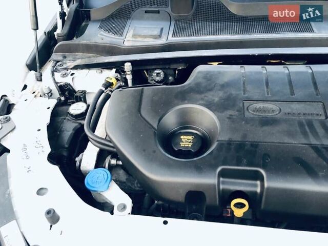 Белый Ленд Ровер Discovery Sport, объемом двигателя 2 л и пробегом 193 тыс. км за 18900 $, фото 54 на Automoto.ua