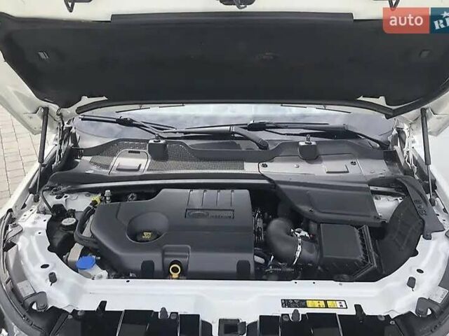 Білий Ленд Ровер Discovery Sport, об'ємом двигуна 2 л та пробігом 272 тис. км за 20999 $, фото 20 на Automoto.ua