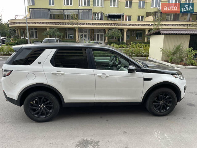 Белый Ленд Ровер Discovery Sport, объемом двигателя 2 л и пробегом 126 тыс. км за 22000 $, фото 8 на Automoto.ua