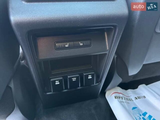 Белый Ленд Ровер Discovery Sport, объемом двигателя 2 л и пробегом 124 тыс. км за 17450 $, фото 17 на Automoto.ua