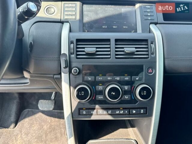 Белый Ленд Ровер Discovery Sport, объемом двигателя 2 л и пробегом 116 тыс. км за 11300 $, фото 30 на Automoto.ua