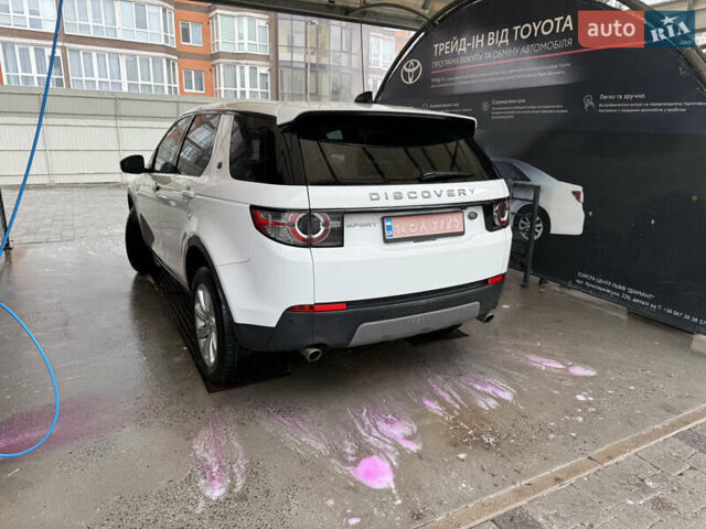Белый Ленд Ровер Discovery Sport, объемом двигателя 2 л и пробегом 220 тыс. км за 23900 $, фото 2 на Automoto.ua