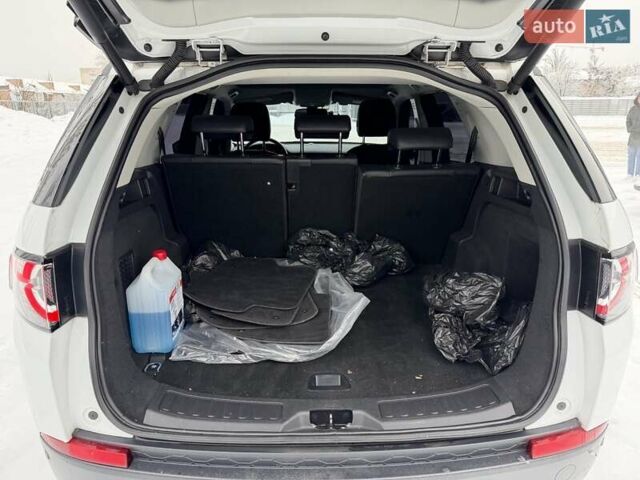 Белый Ленд Ровер Discovery Sport, объемом двигателя 2 л и пробегом 133 тыс. км за 18300 $, фото 36 на Automoto.ua