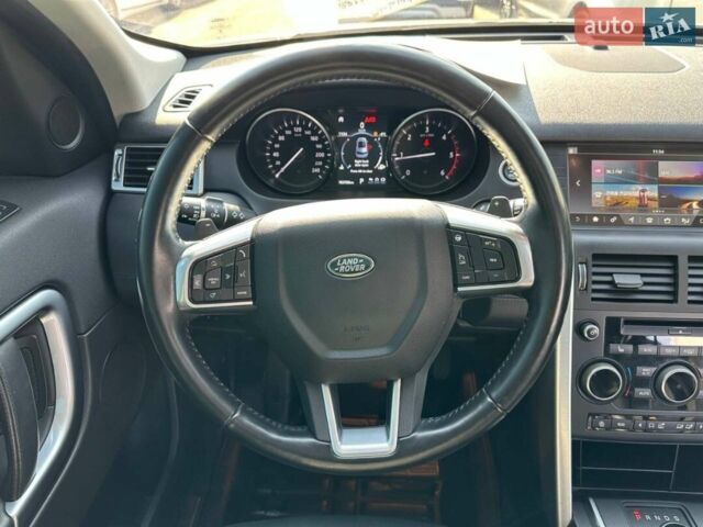 Білий Ленд Ровер Discovery Sport, об'ємом двигуна 2 л та пробігом 108 тис. км за 22500 $, фото 19 на Automoto.ua