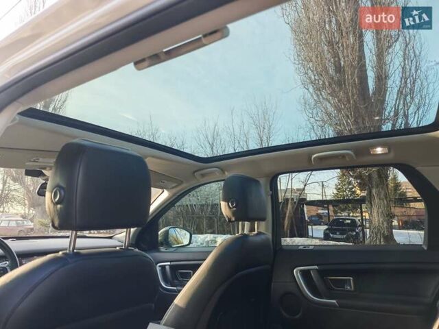 Белый Ленд Ровер Discovery Sport, объемом двигателя 2 л и пробегом 119 тыс. км за 19500 $, фото 84 на Automoto.ua