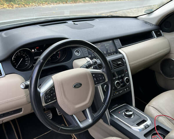 Ленд Ровер Discovery Sport 2018 в Киеве на Automoto.ua Белый Ленд Ровер Discovery Sport, объемом двигателя 2 л и пробегом 92 тыс. км за 25000 $, фото 19 на Automoto.ua