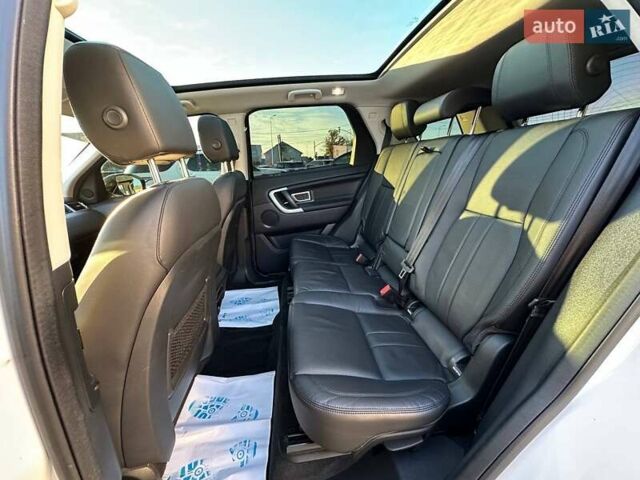 Белый Ленд Ровер Discovery Sport, объемом двигателя 2 л и пробегом 124 тыс. км за 17450 $, фото 16 на Automoto.ua
