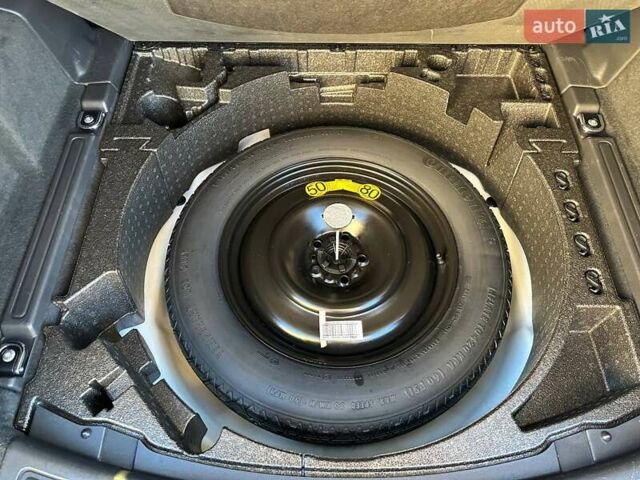 Белый Ленд Ровер Discovery Sport, объемом двигателя 2 л и пробегом 124 тыс. км за 17450 $, фото 19 на Automoto.ua