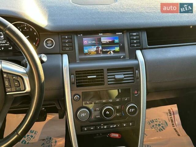 Белый Ленд Ровер Discovery Sport, объемом двигателя 2 л и пробегом 124 тыс. км за 17450 $, фото 27 на Automoto.ua