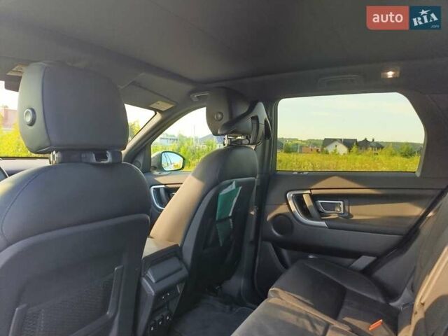 Белый Ленд Ровер Discovery Sport, объемом двигателя 2 л и пробегом 80 тыс. км за 23400 $, фото 4 на Automoto.ua