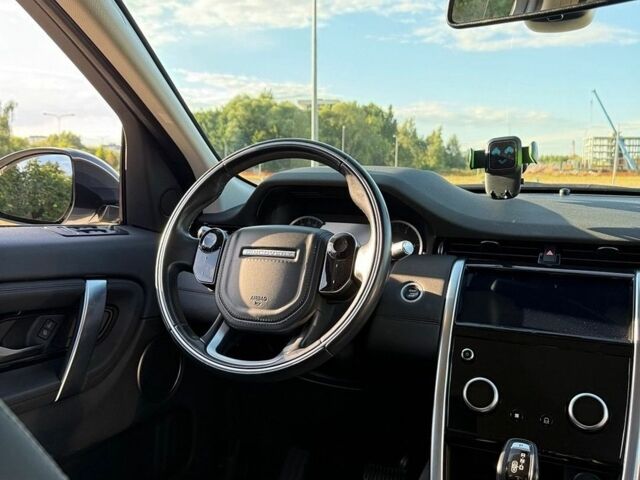 Белый Ленд Ровер Discovery Sport, объемом двигателя 2 л и пробегом 97 тыс. км за 27000 $, фото 9 на Automoto.ua