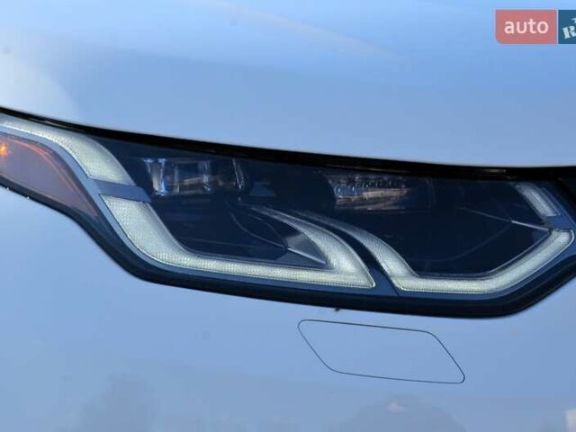 Білий Ленд Ровер Discovery Sport, об'ємом двигуна 2 л та пробігом 141 тис. км за 24500 $, фото 16 на Automoto.ua