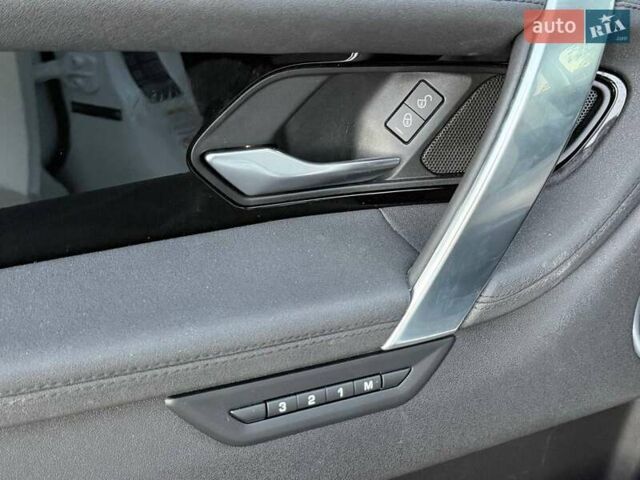 Белый Ленд Ровер Discovery Sport, объемом двигателя 2 л и пробегом 78 тыс. км за 27000 $, фото 15 на Automoto.ua