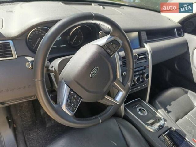 Белый Ленд Ровер Discovery Sport, объемом двигателя 2 л и пробегом 117 тыс. км за 27900 $, фото 5 на Automoto.ua