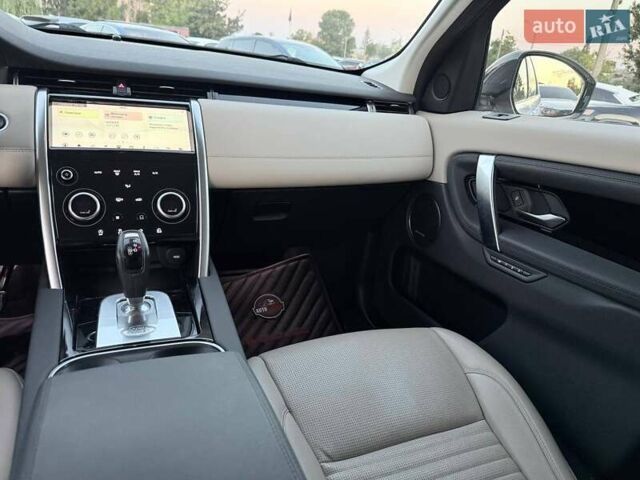 Белый Ленд Ровер Discovery Sport, объемом двигателя 2 л и пробегом 78 тыс. км за 27000 $, фото 30 на Automoto.ua